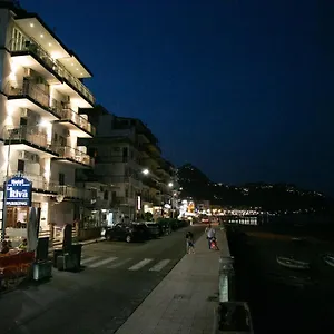 la-riva.sicilyhotelsitaly.net/